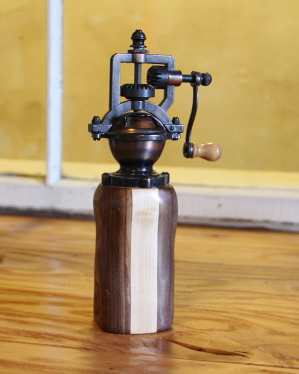 Hand Pepper Grinder ⋆ Red Rooster Trading Company